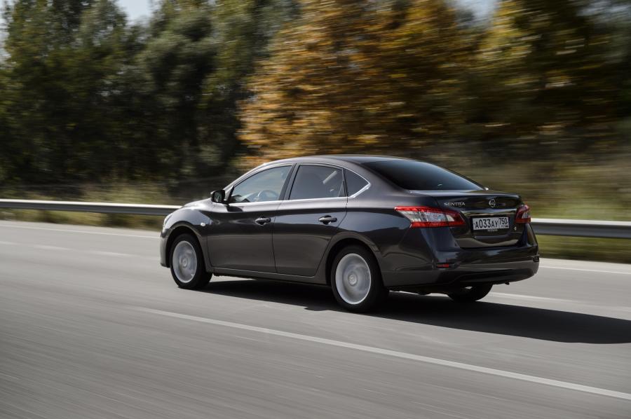  Nissan Sentra 2014 года  (RU) (фото 19 из 40)